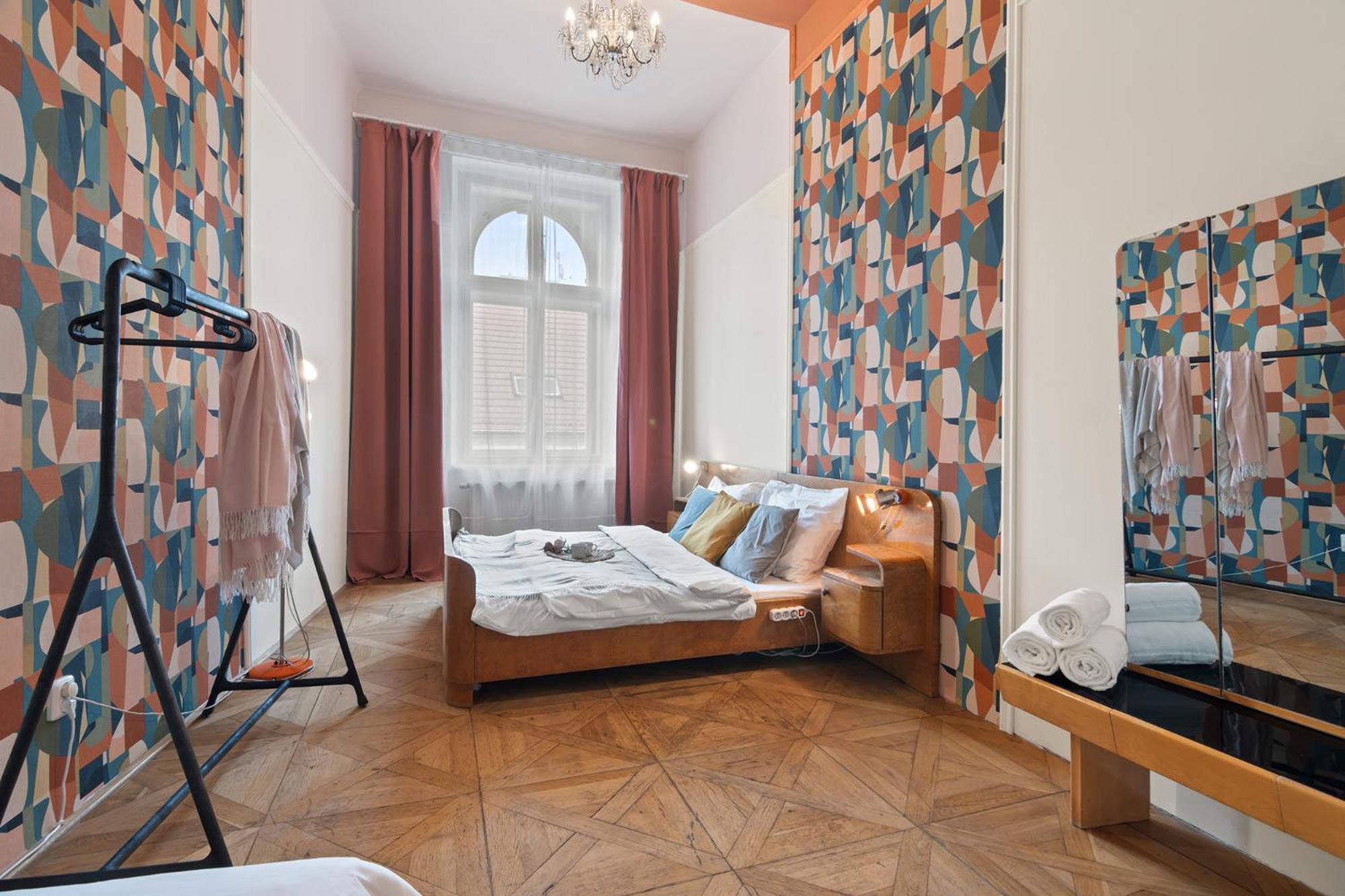 Vintage Apts In Heart Of By Michal&friends Daire